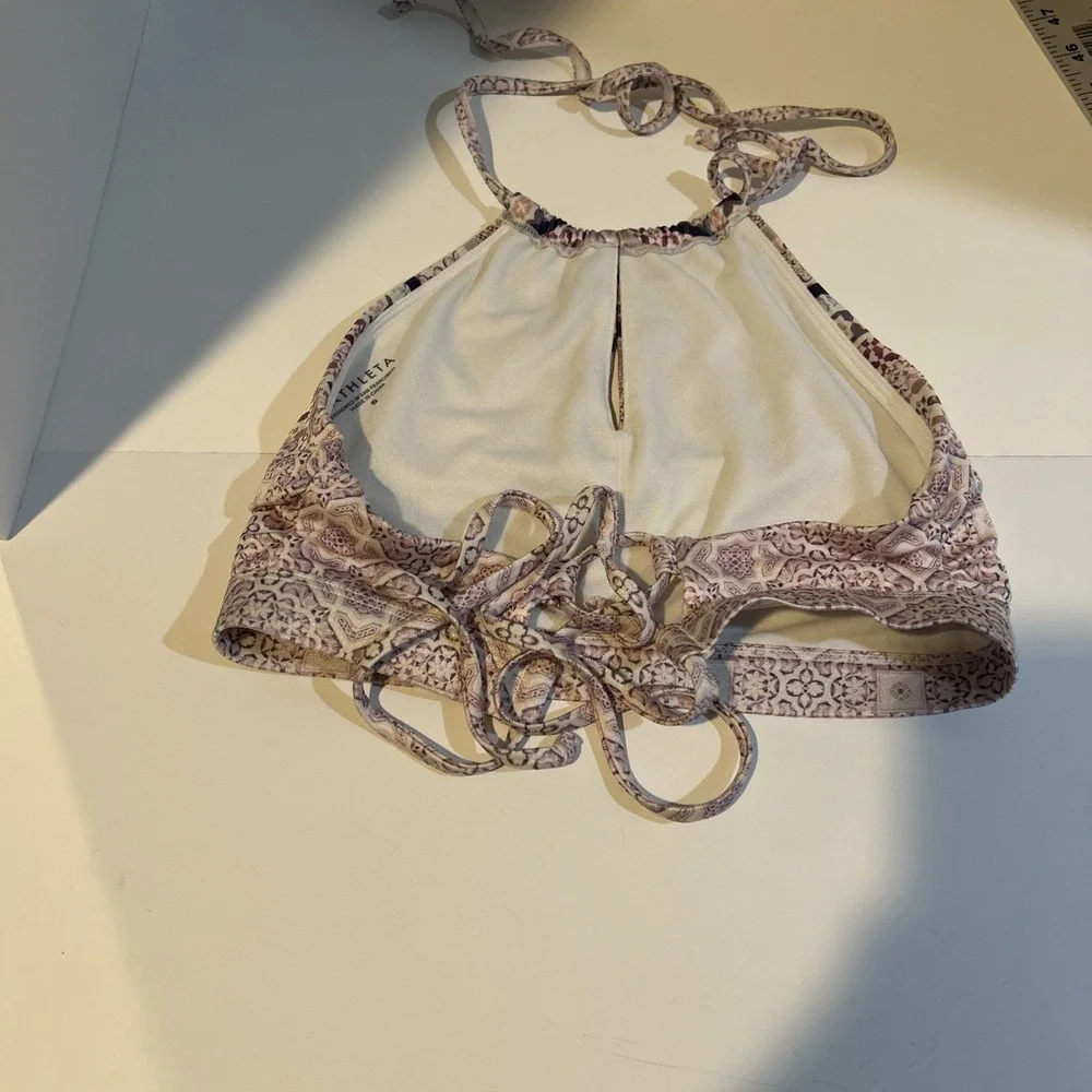 Athleta Aqualuxe Kitten Kisses Bikini Top Size Small - Picture 4 of 8